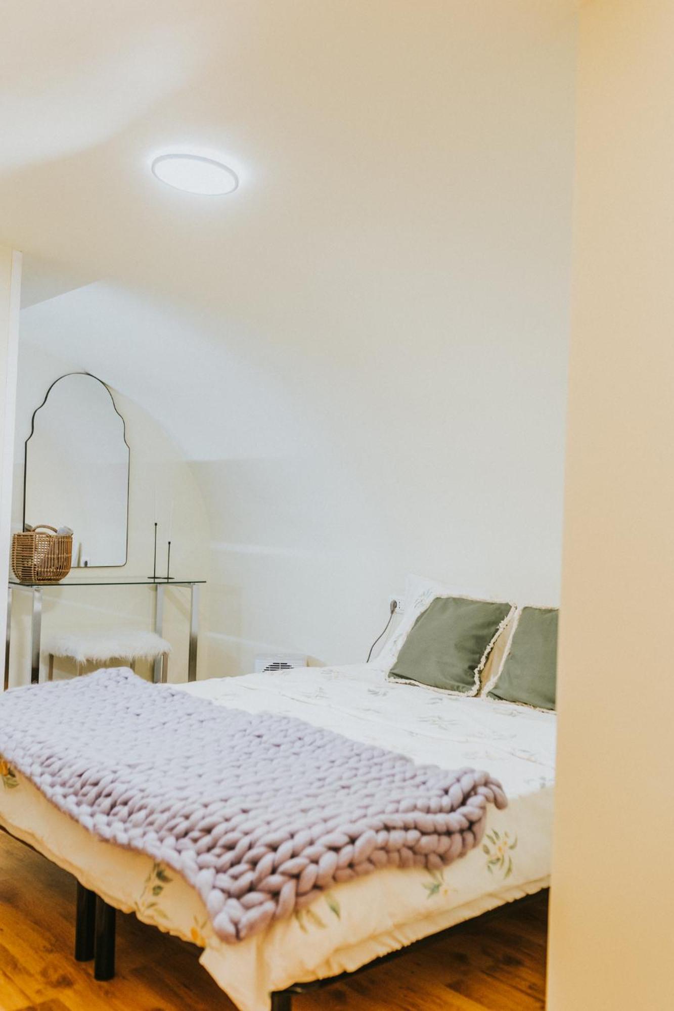 Locart -Cozy Downtown Apartment, Near Black Church With Free Wi-Fi ブラショフ エクステリア 写真